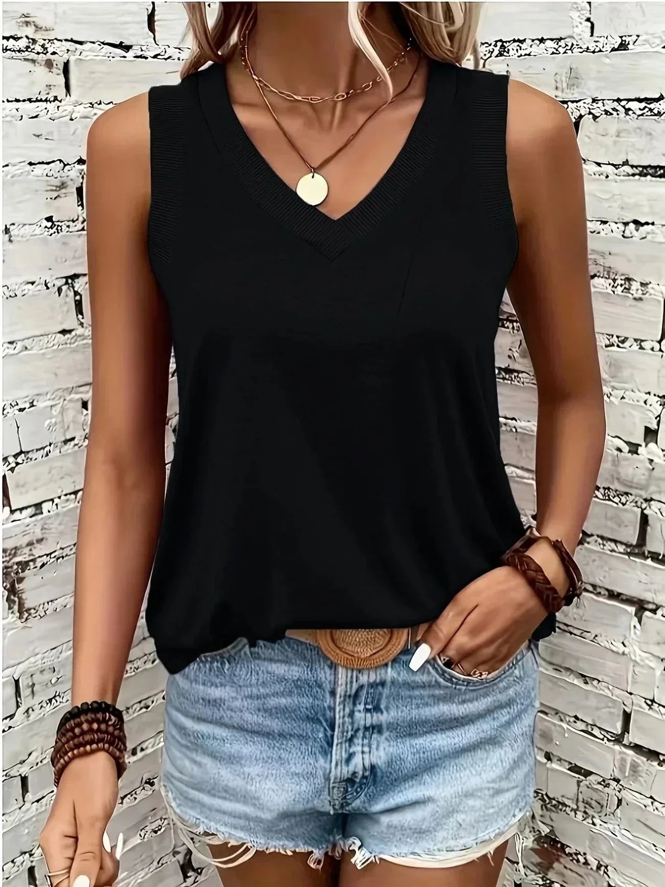 Assila V-Neck Top