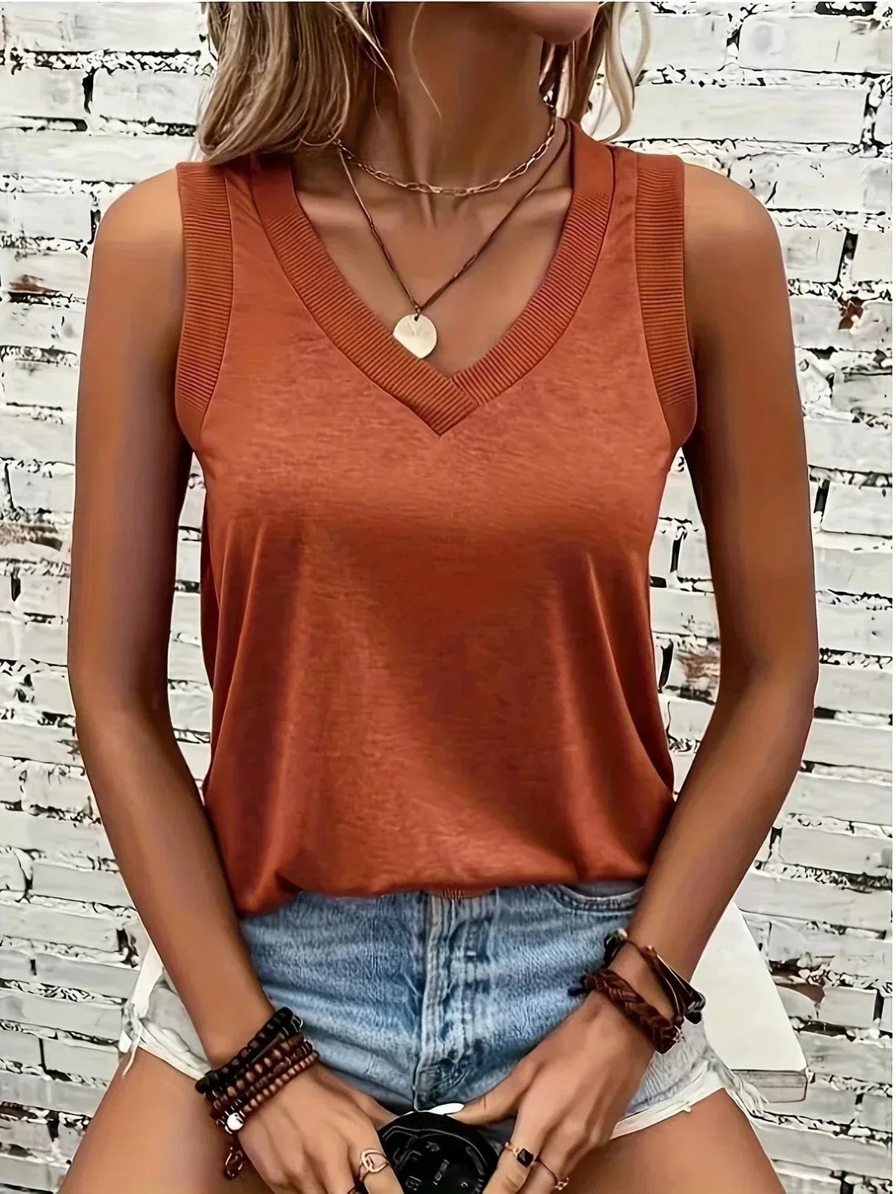 Assila V-Neck Top
