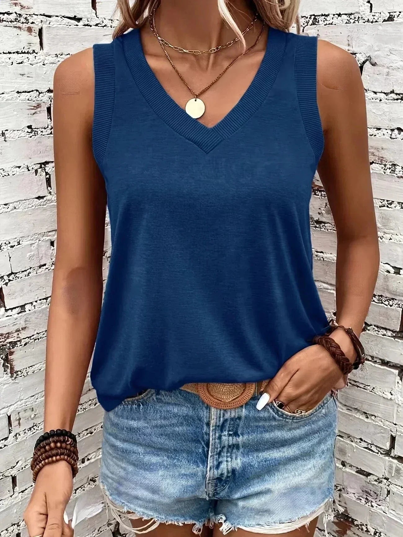 Assila V-Neck Top