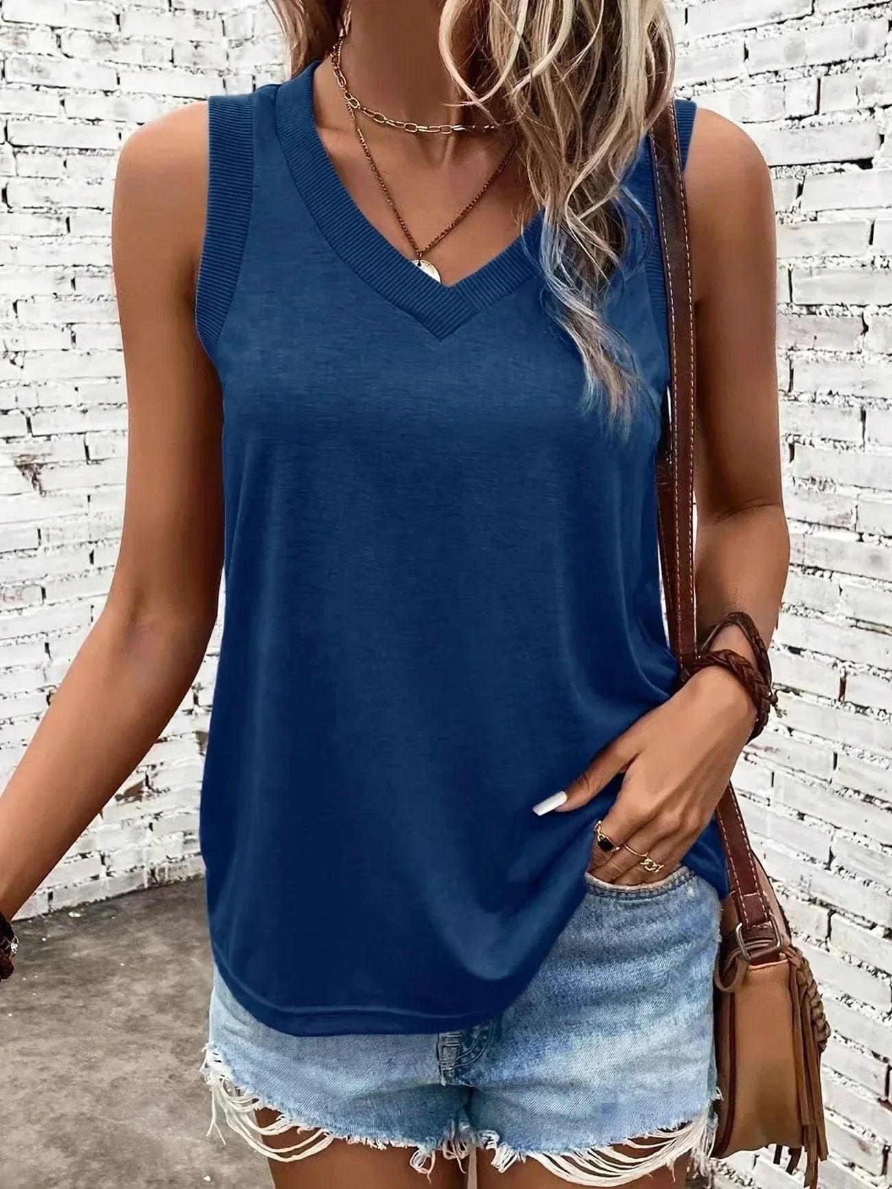 Assila V-Neck Top