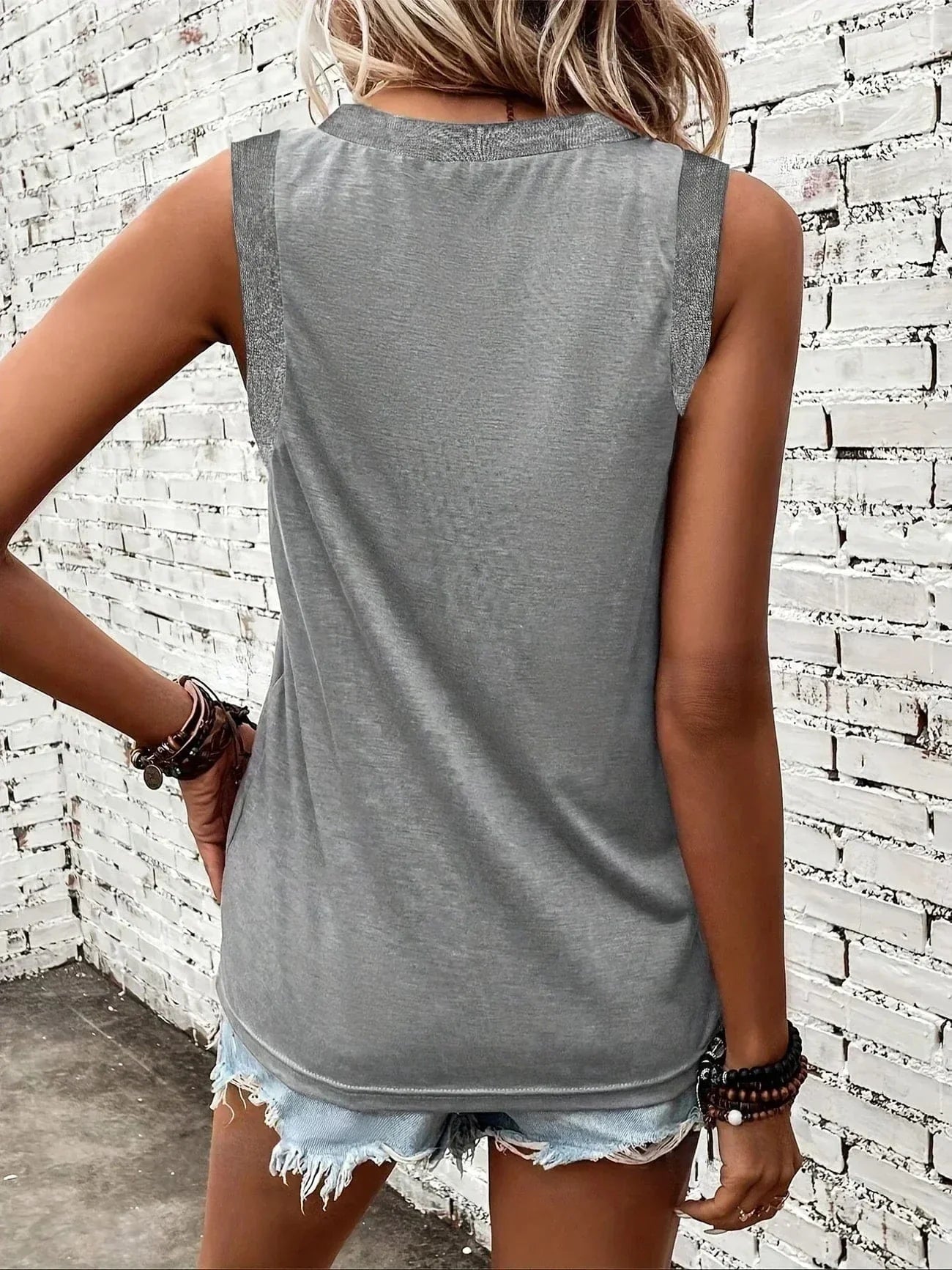 Assila V-Neck Top